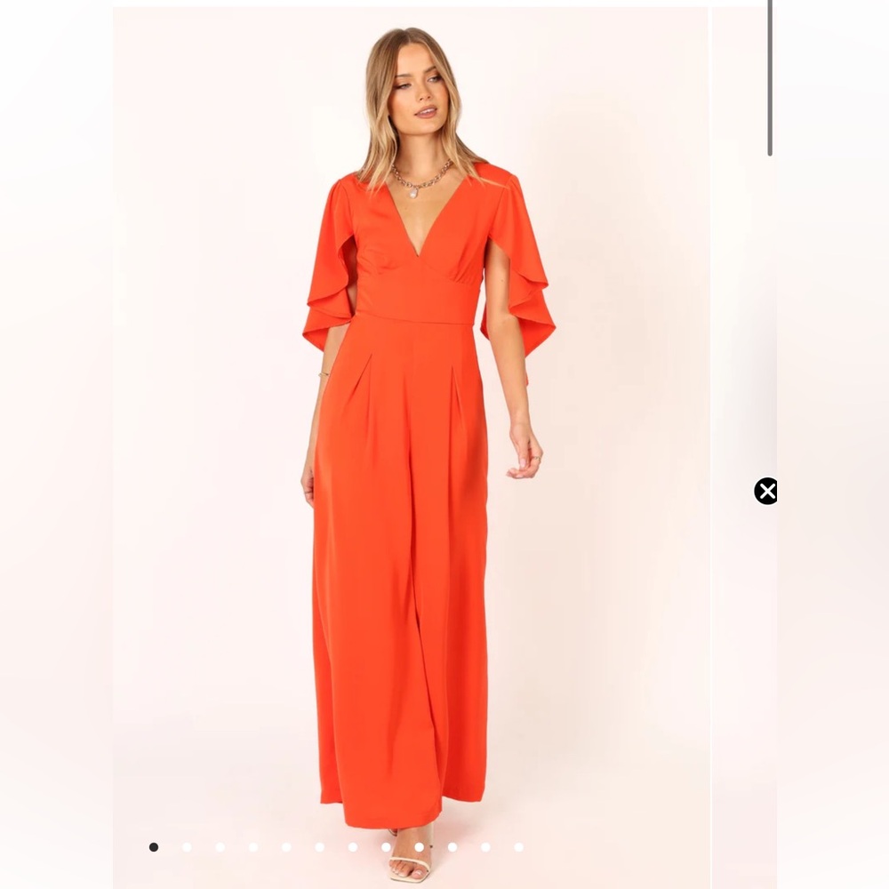 Super fun Petal & Pup Orange Jumpsuit nwt size medium